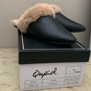 NWT Women’s Mules